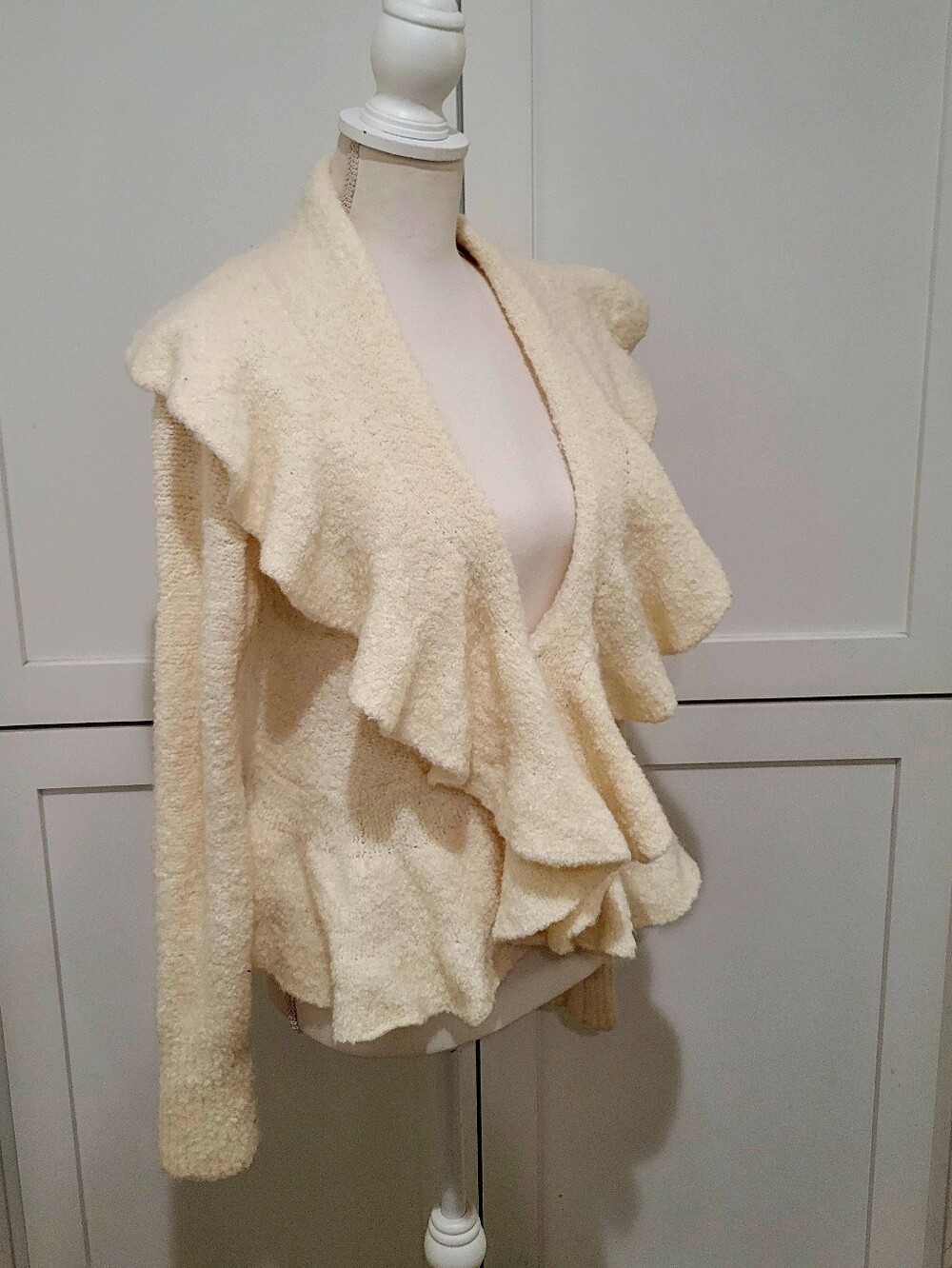 Moda International Cream Wool Blend Ruffle Collar Cardigan Women's Medium - Picture 3 of 7
